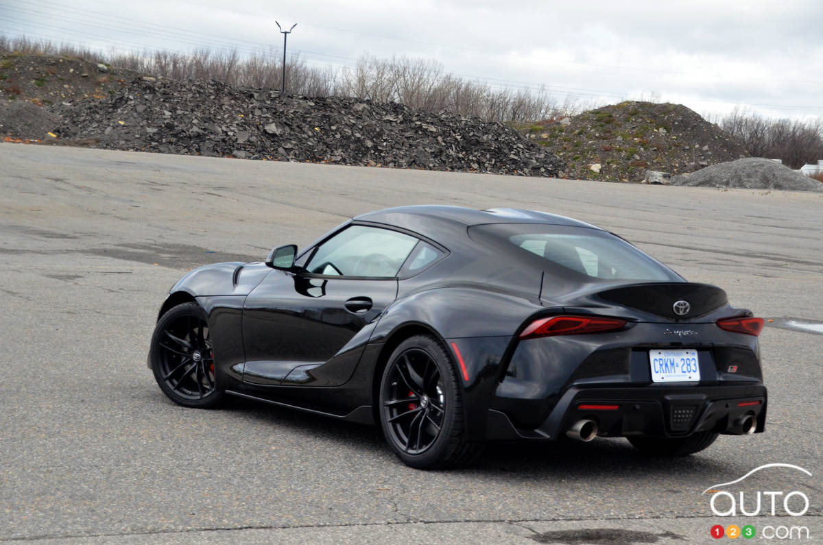 Toyota Supra, trois quarts arrière